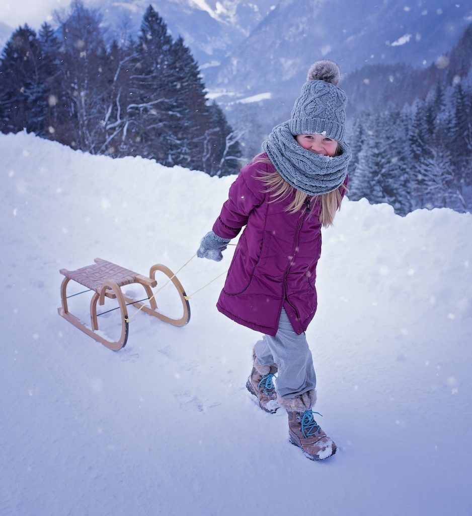 girl with sled